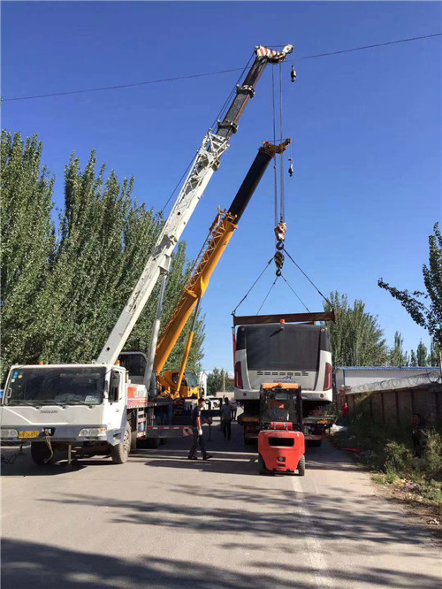 岫岩港口集装箱搬运案例